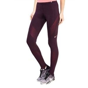 Nike Pro Hyperwarm Women's Purple Thermal Leggings‎ Stirrups Size S